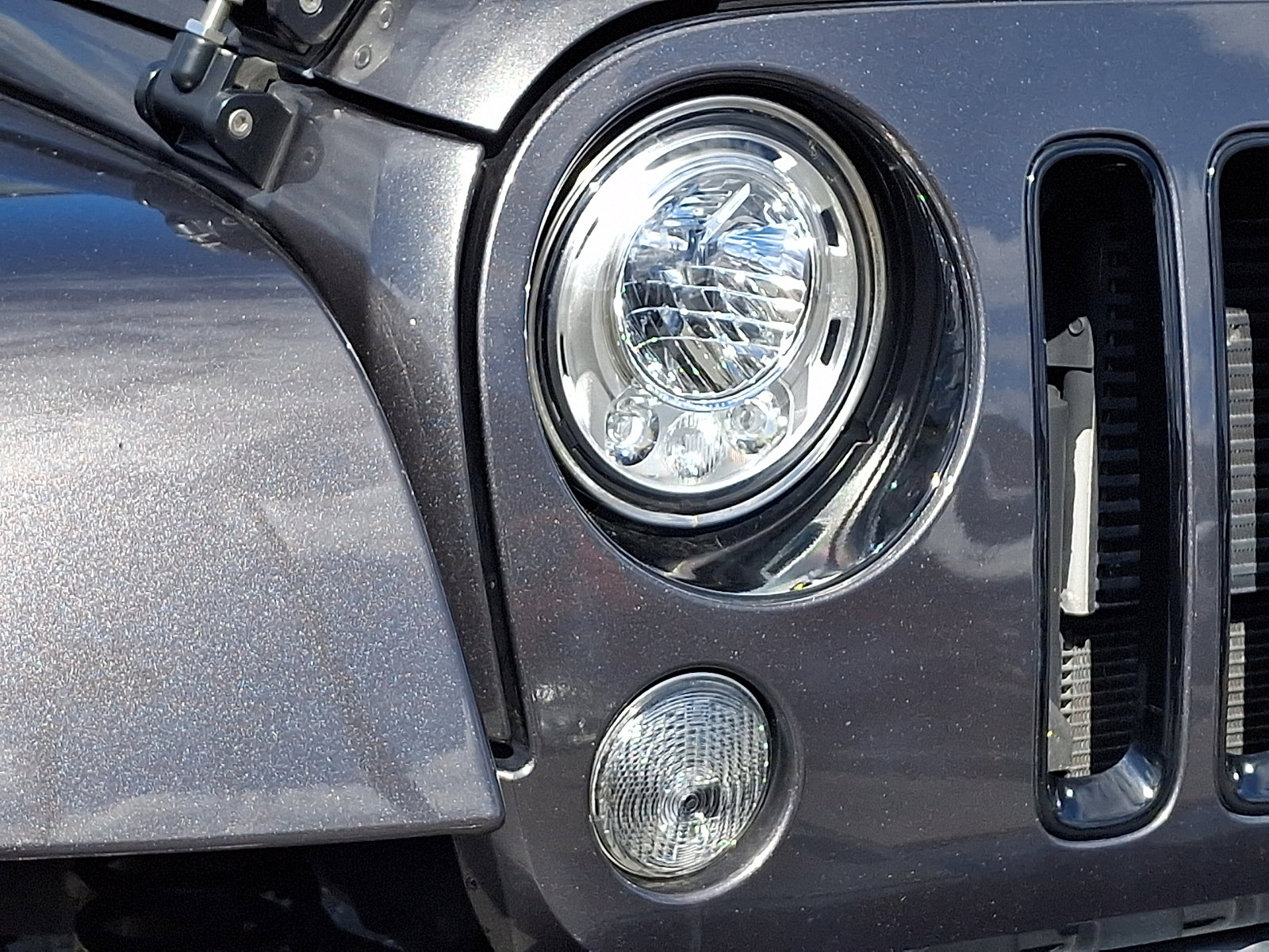 Used 2018 Jeep Wrangler Altitude image 9