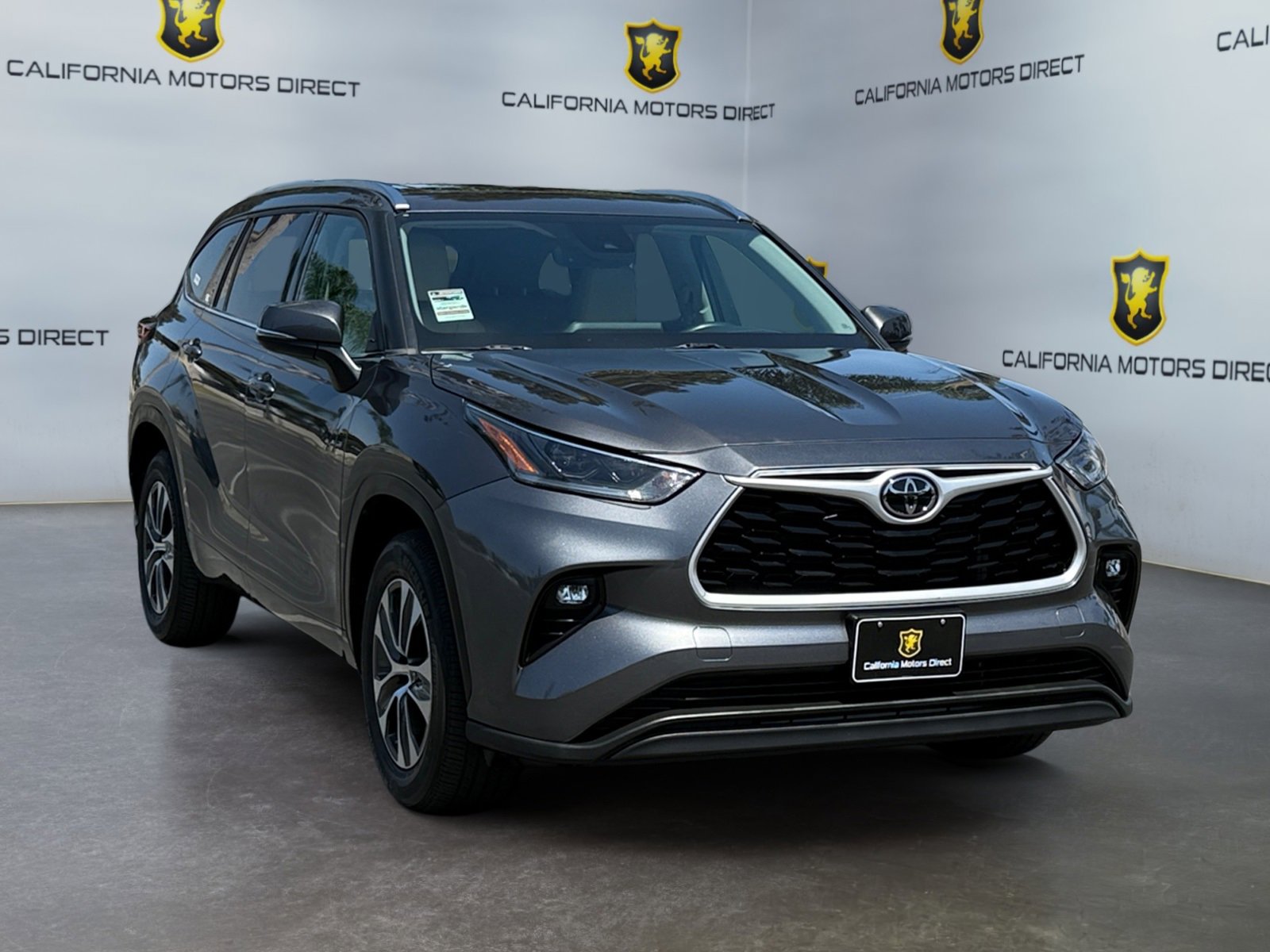 Used 2021 Toyota Highlander XLE image 7