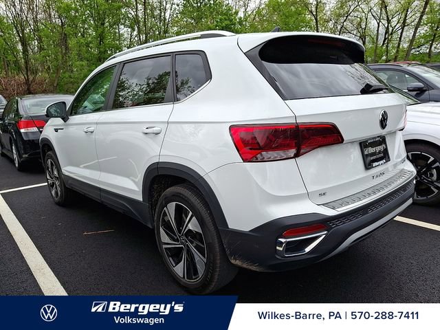 Used 2023 Volkswagen Taos SE w/ Panoramic Sunroof Package AWD/4WD image 8
