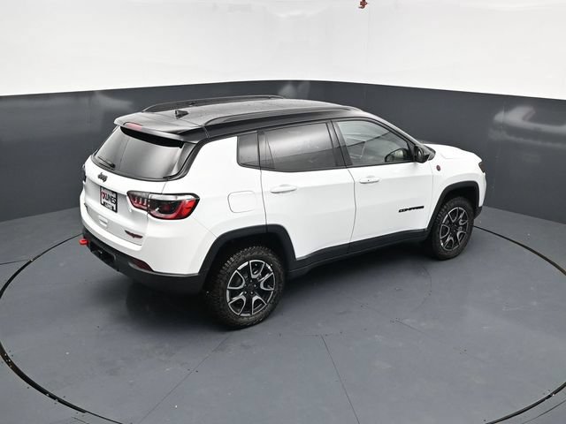 New 2026 Jeep Compass Trailhawk w/ Sun, Sound & Navigation Group AWD/4WD image 52