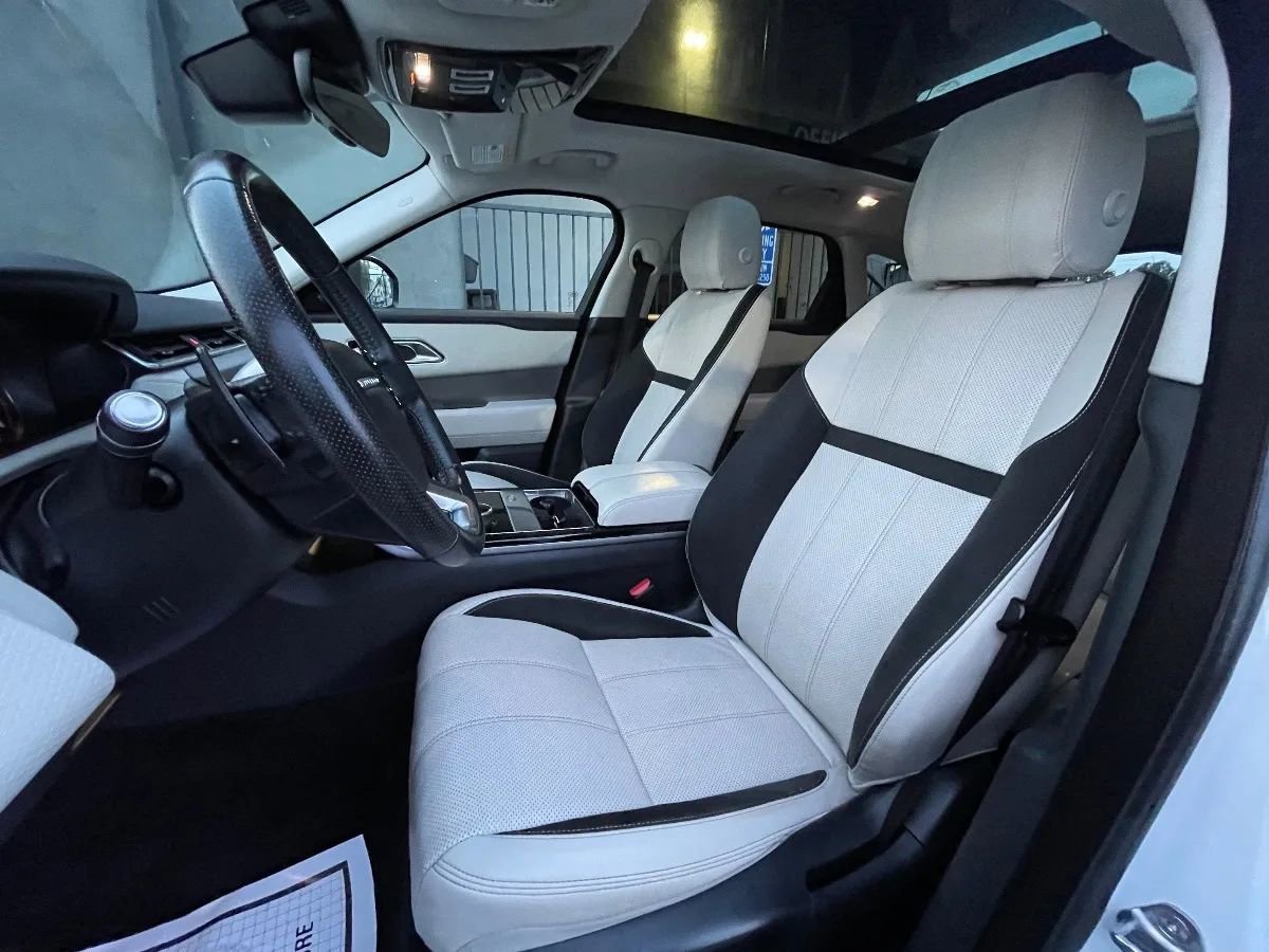Used 2019 Land Rover Range Rover Velar S AWD/4WD image 11