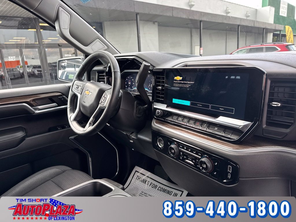 Used 2024 Chevrolet Silverado 1500 LT AWD/4WD image 42