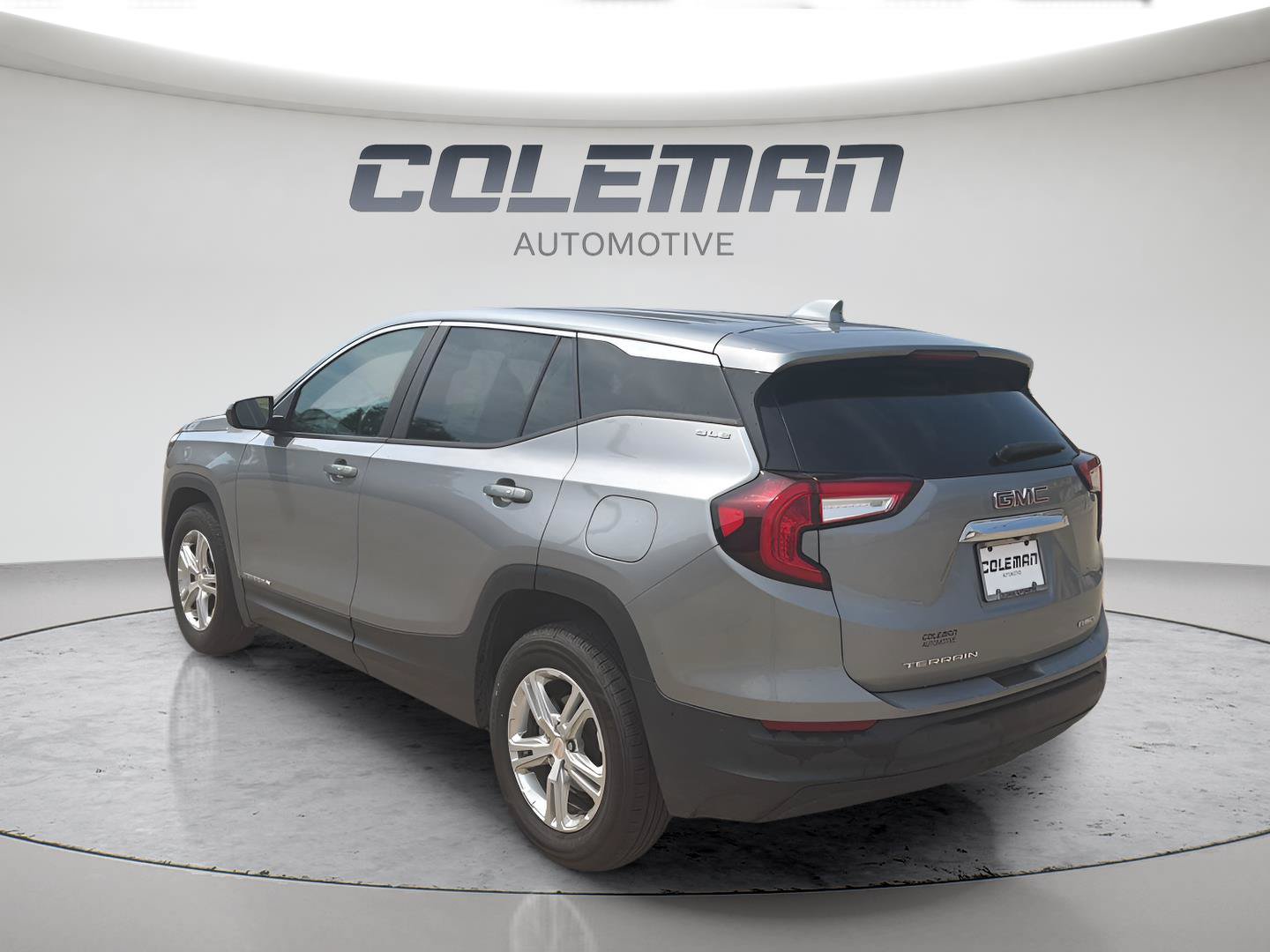 Used 2024 GMC Terrain SLE AWD/4WD image 10
