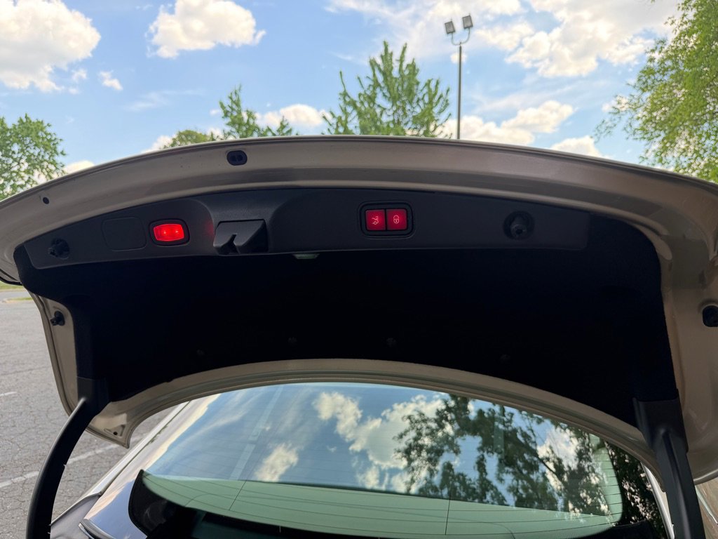 Used 2018 Mercedes-Benz E 400 Coupe image 23