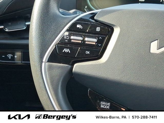 Certified 2025 Kia Niro LX image 23