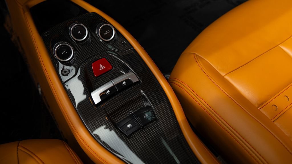 Used 2015 Ferrari 458 Spider RWD image 57