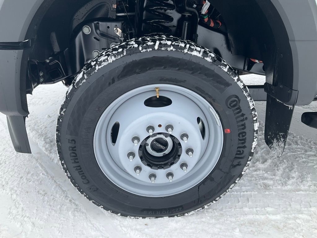 New 2026 Ford F550 4x4 Regular Cab Super Duty image 28
