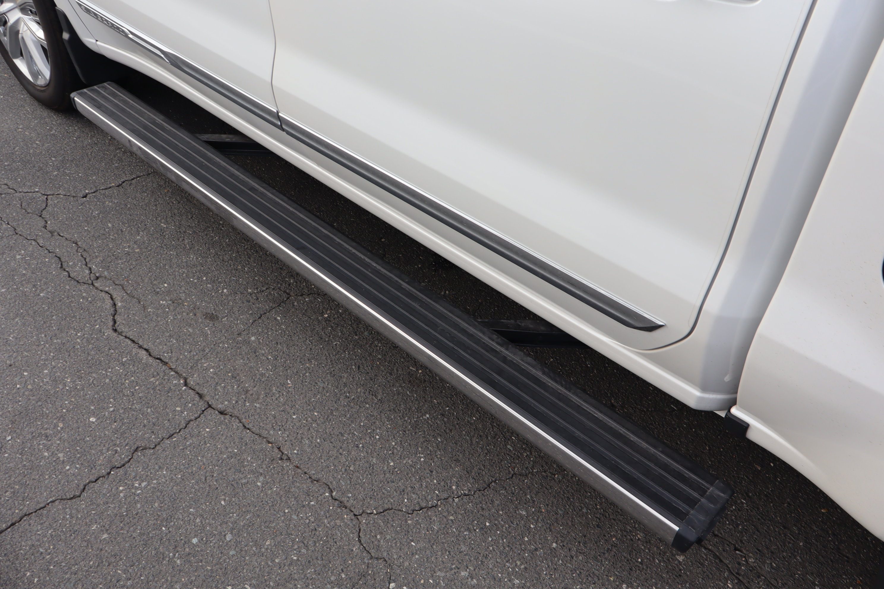 Certified 2025 Chevrolet Silverado 1500 High Country image 14