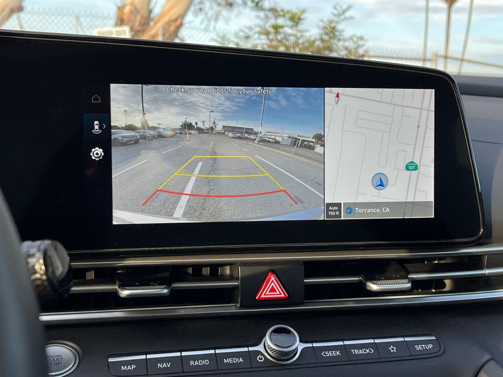 Used 2025 Hyundai Elantra Limited image 17