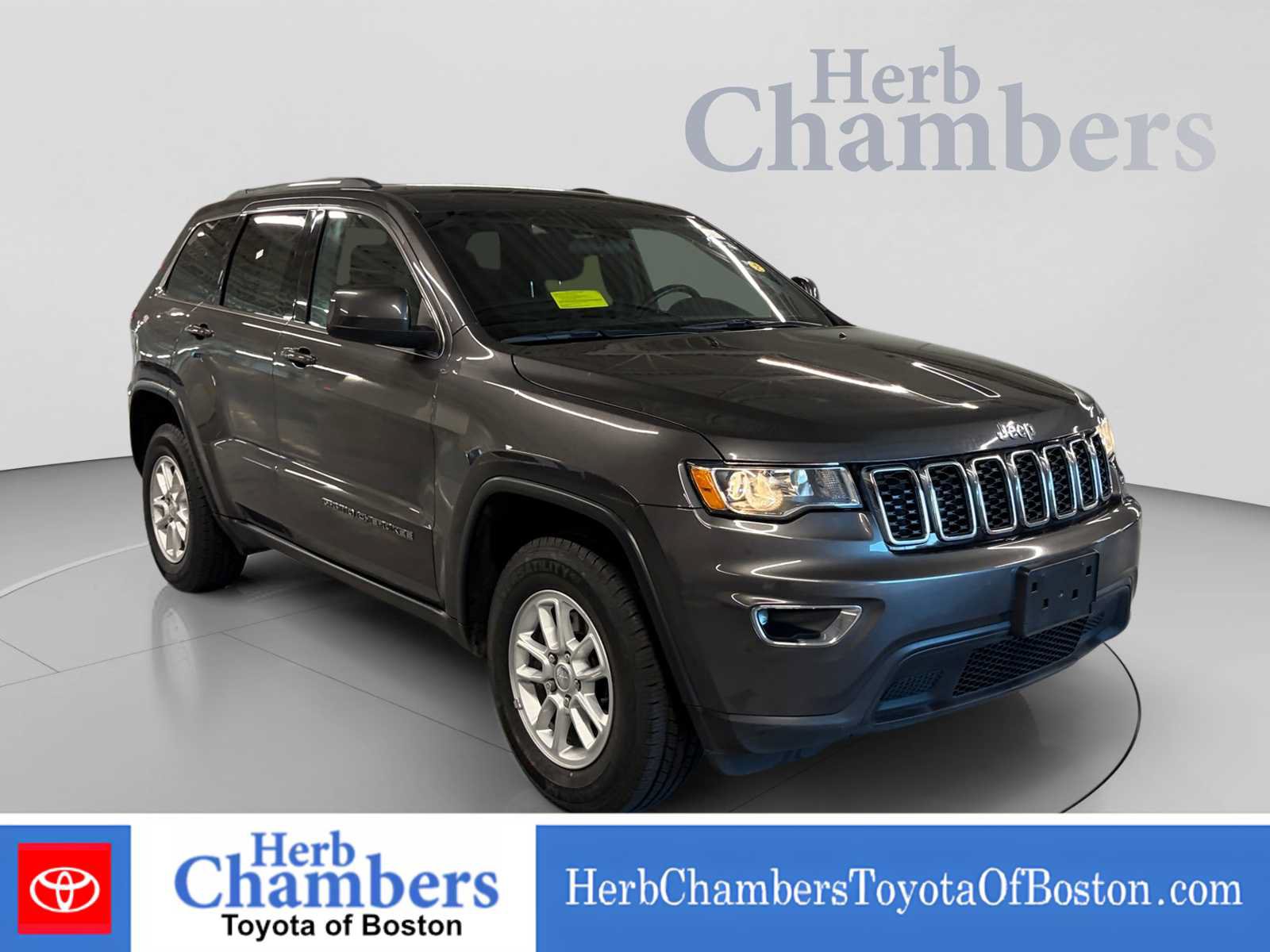 Used 2020 Jeep Grand Cherokee Laredo AWD/4WD image 1