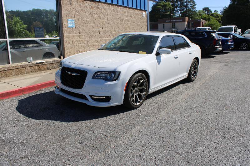 Used 2018 Chrysler 300 S w/ 300S Premium Group image 3