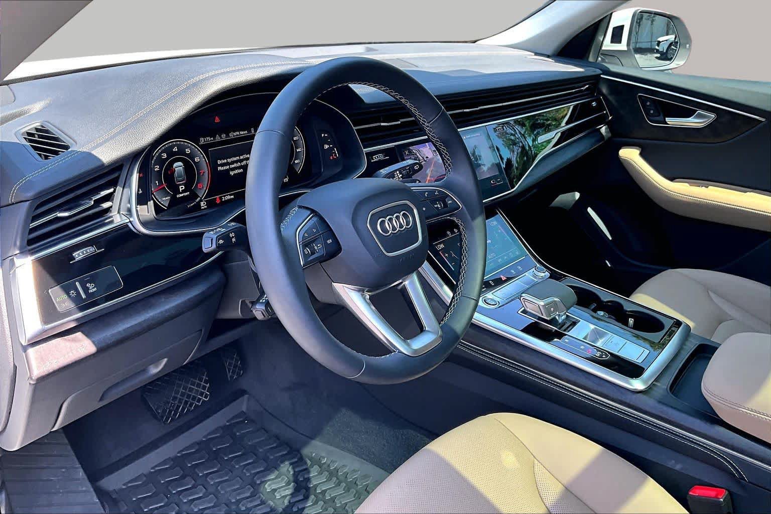 Used 2025 Audi Q8 Premium Plus AWD/4WD image 18