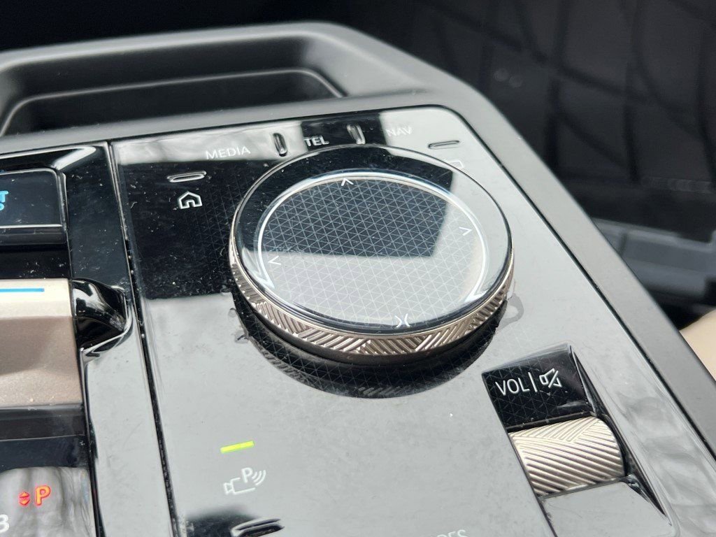 Used 2022 BMW iX xDrive50 w/ Convenience Package image 32