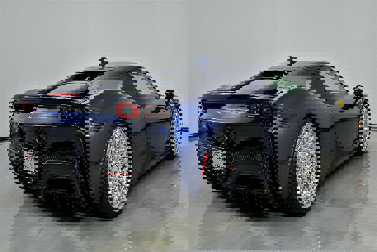 Used 2023 Ferrari SF90 Stradale AWD/4WD image 10