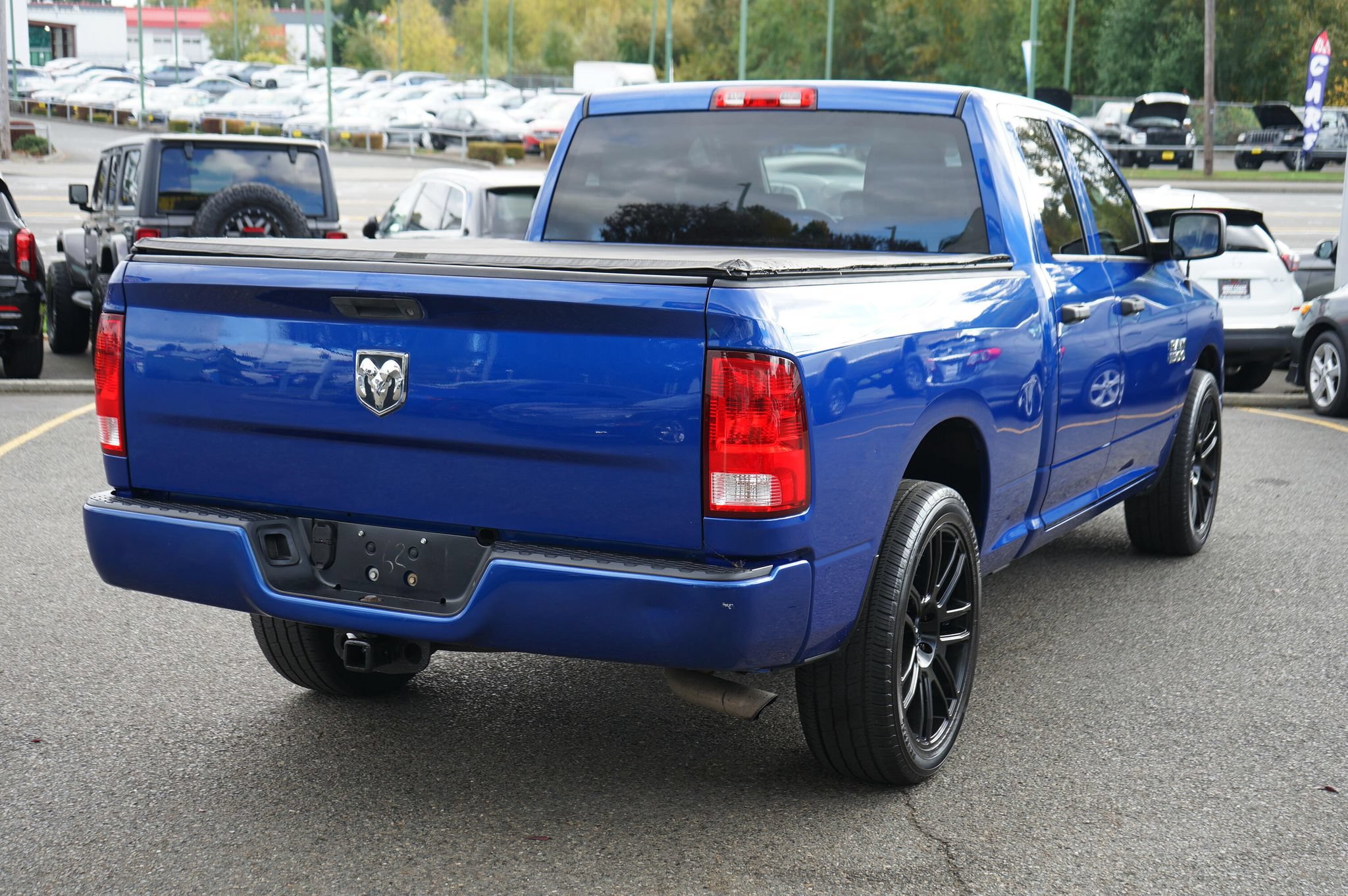 Used 2014 RAM 1500 ST RWD image 5