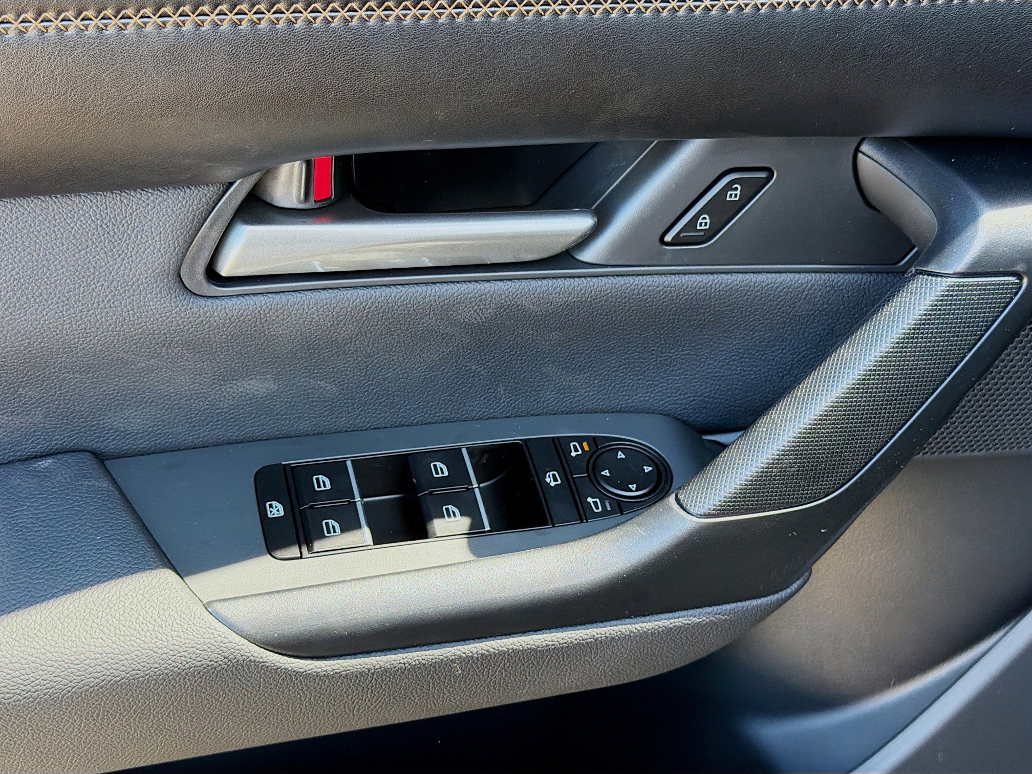 New 2026 MAZDA CX-50 AWD 2.5 S w/ Accent Package image 24