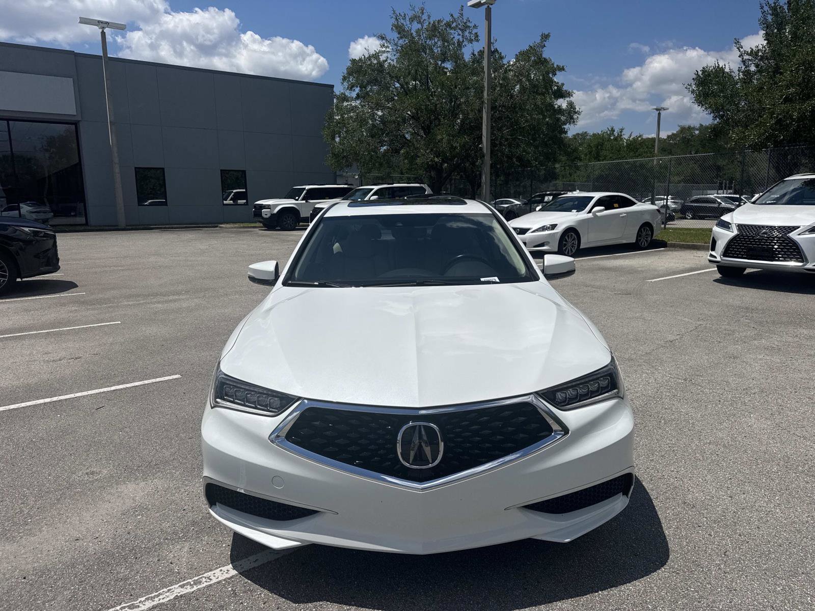 Used 2018 Acura TLX V6 FWD image 8