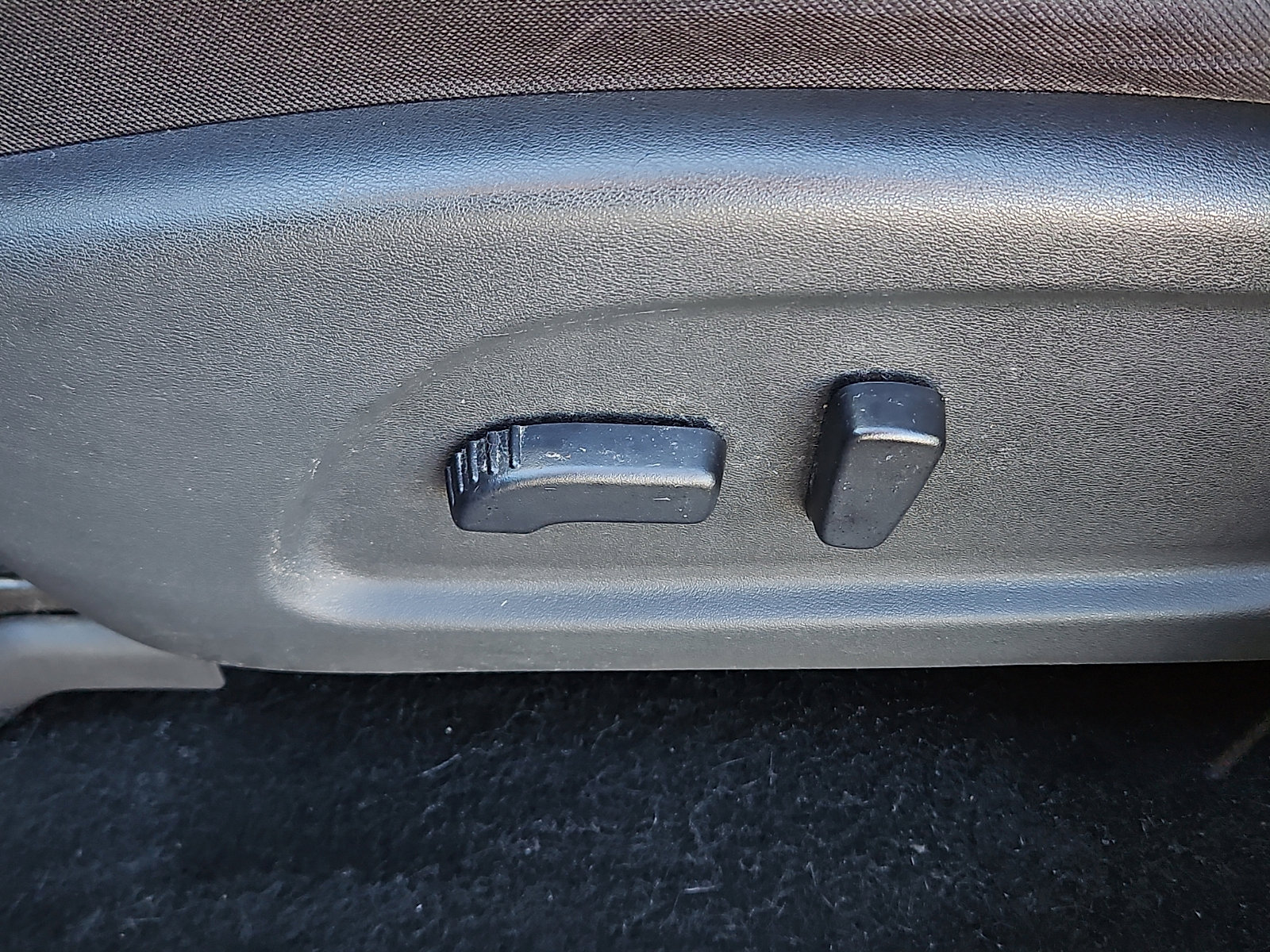 Used 2019 Nissan Pathfinder SV image 25