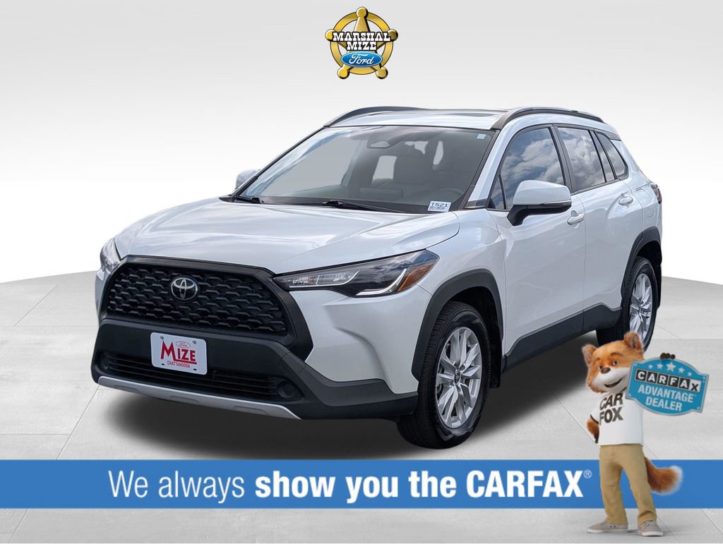 Used 2023 Toyota Corolla Cross LE w/ Moonroof Package image 1