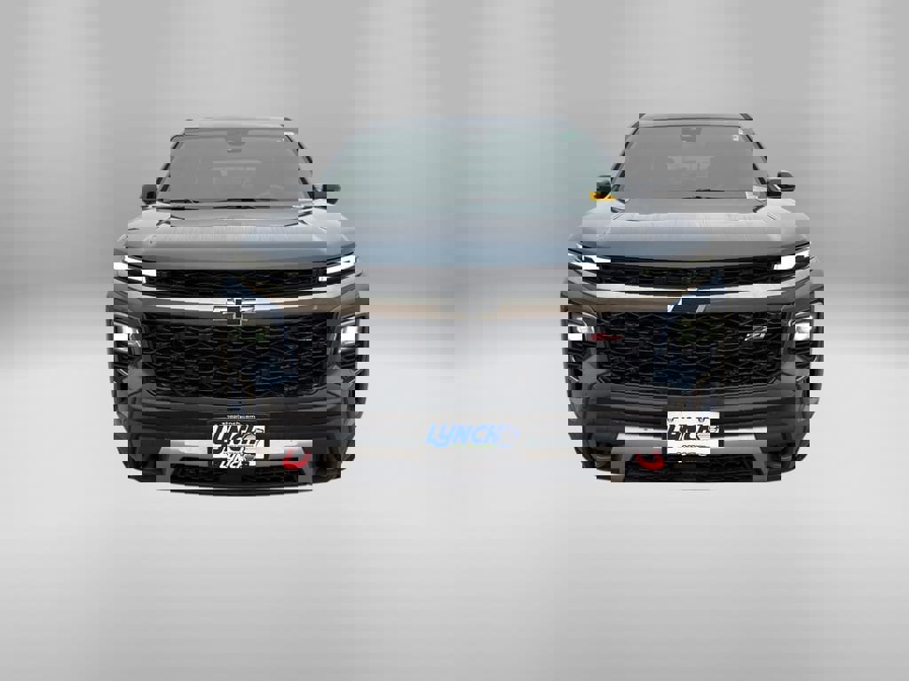 Used 2025 Chevrolet Traverse Z71 w/ Driver Confidence Package image 9