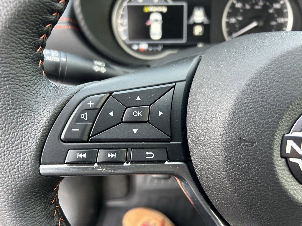 New 2025 Nissan Versa SR w/ Trunk Package image 13