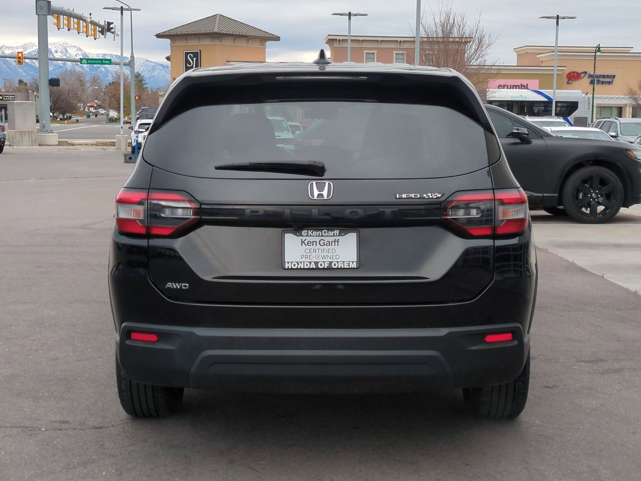 Used 2023 Honda Pilot LX image 7