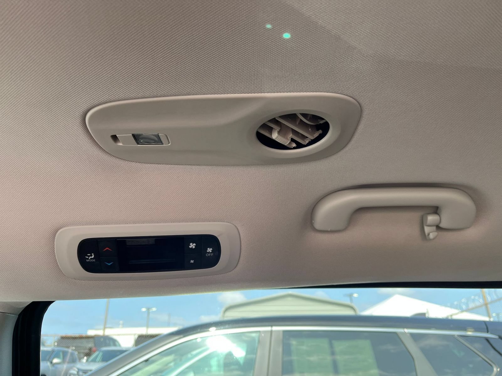 Used 2023 Chrysler Voyager LX FWD image 24