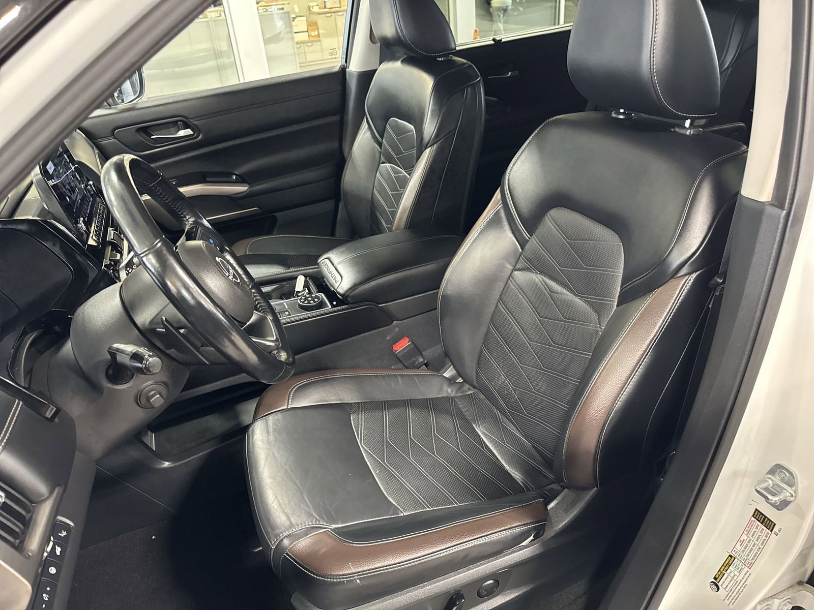 Certified 2023 Nissan Pathfinder Platinum image 28
