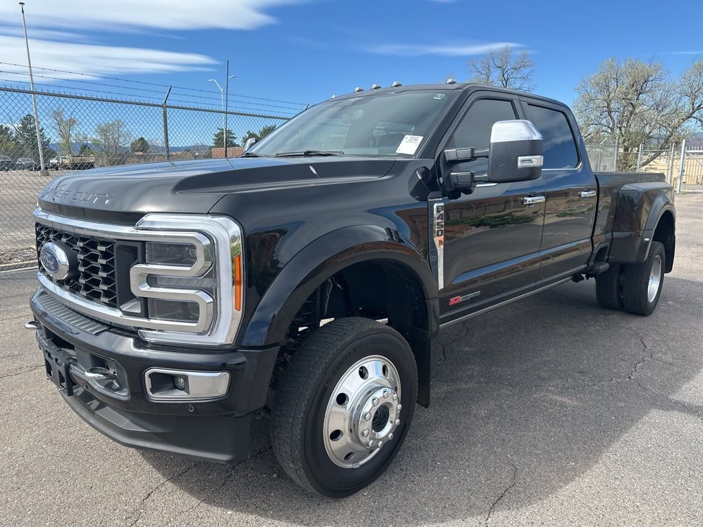 Used 2023 Ford F450 Platinum w/ FX4 Off-Road Package image 3