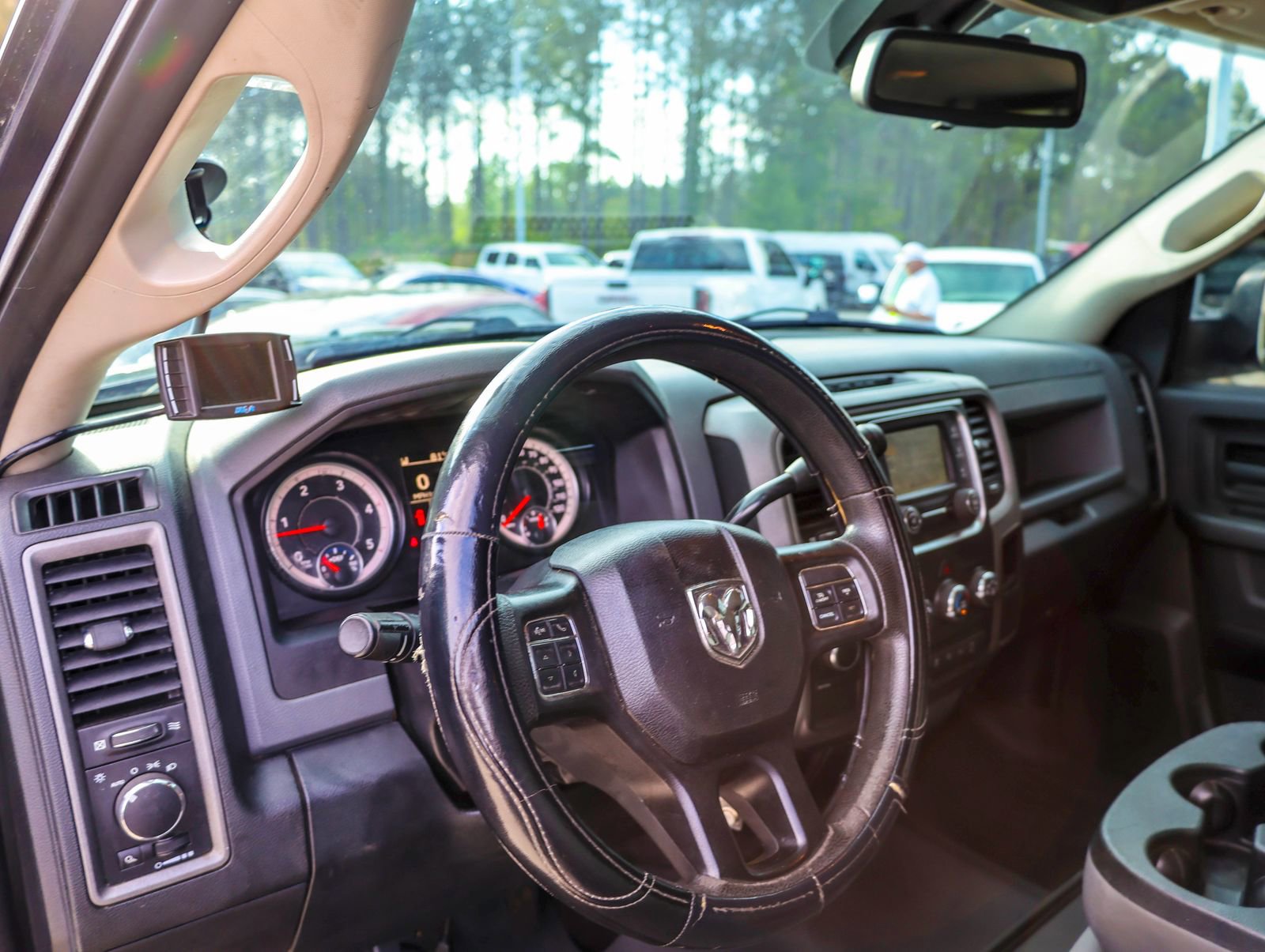 Used 2016 RAM 2500 Tradesman w/ Chrome Appearance Group image 12