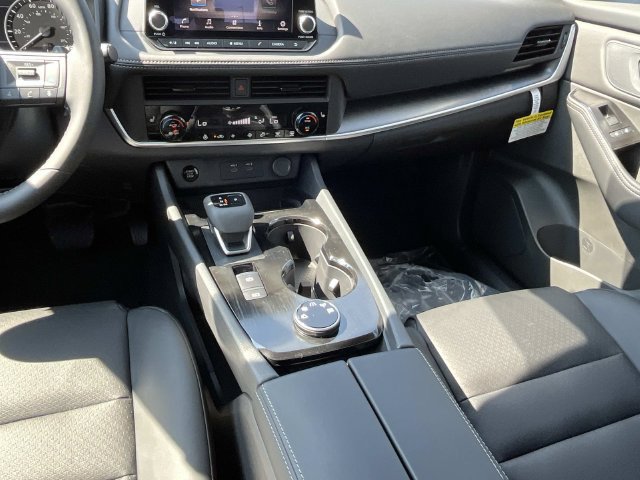 New 2026 Nissan Rogue Dark Armor AWD/4WD image 18