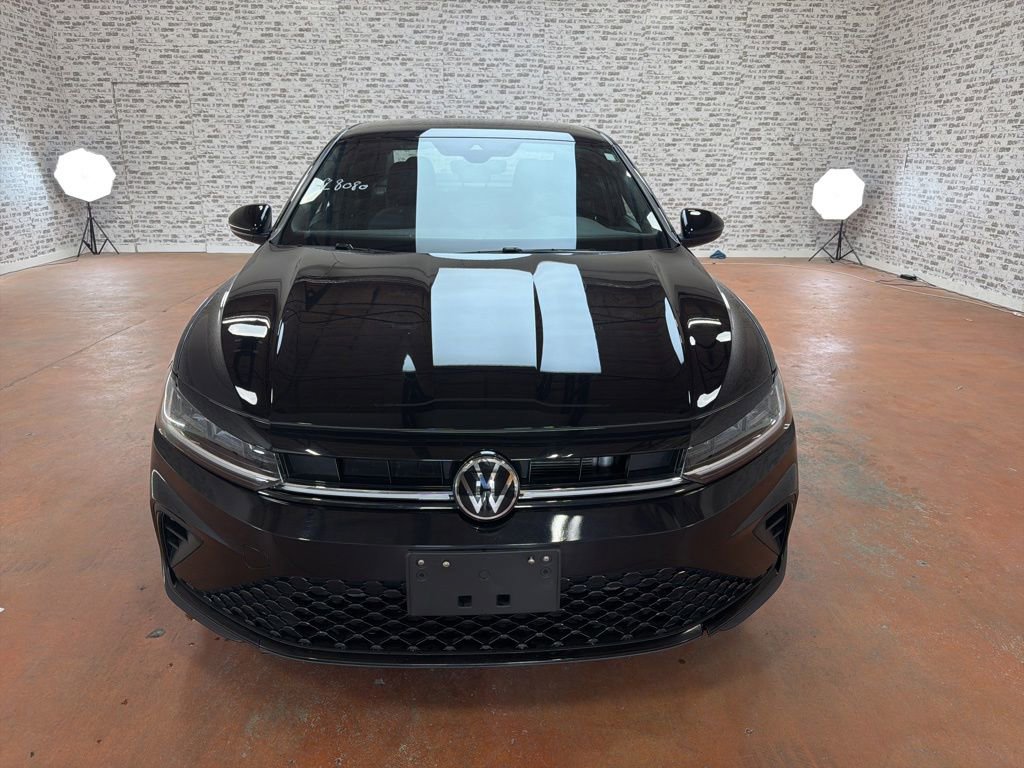 Used 2025 Volkswagen Jetta Sport FWD image 2