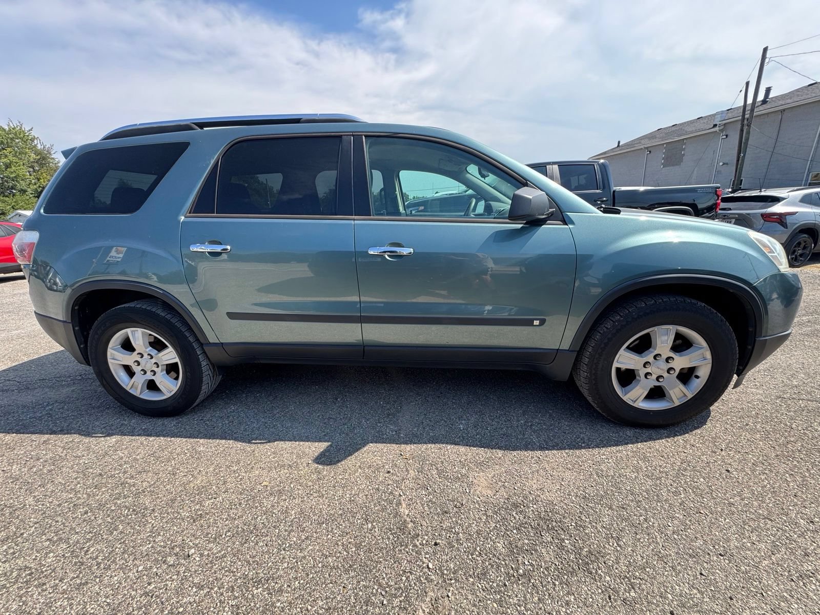 Used 2009 GMC Acadia SLE FWD image 9