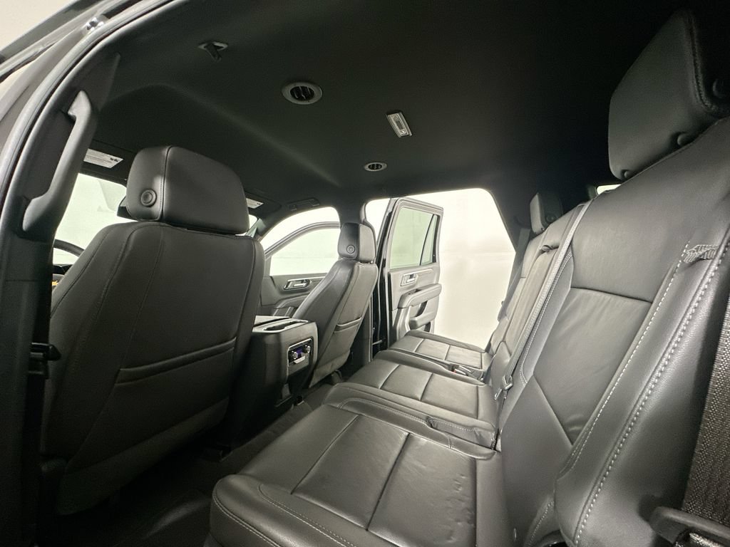 Used 2025 Chevrolet Tahoe LT AWD/4WD image 13