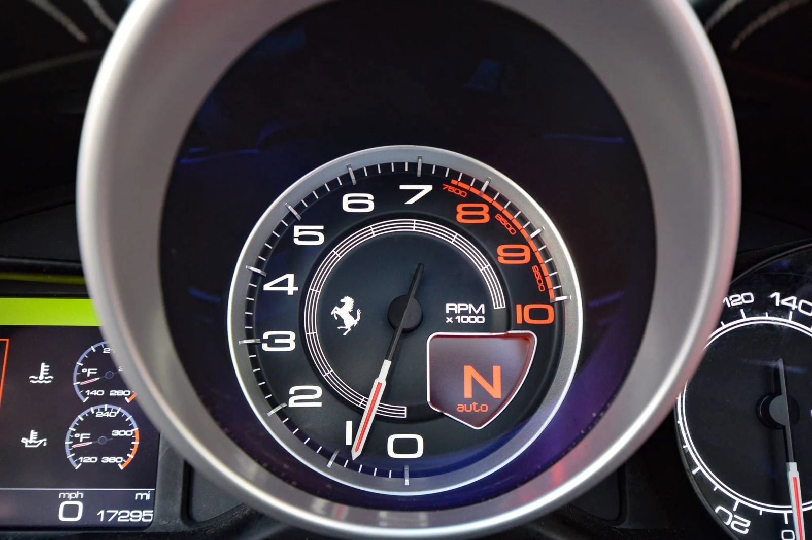 Used 2015 Ferrari California T RWD image 56