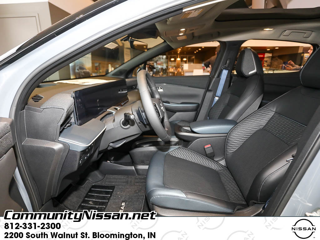 New 2026 Nissan Leaf Platinum+ w/ Cargo Package (Platinum+) FWD image 10