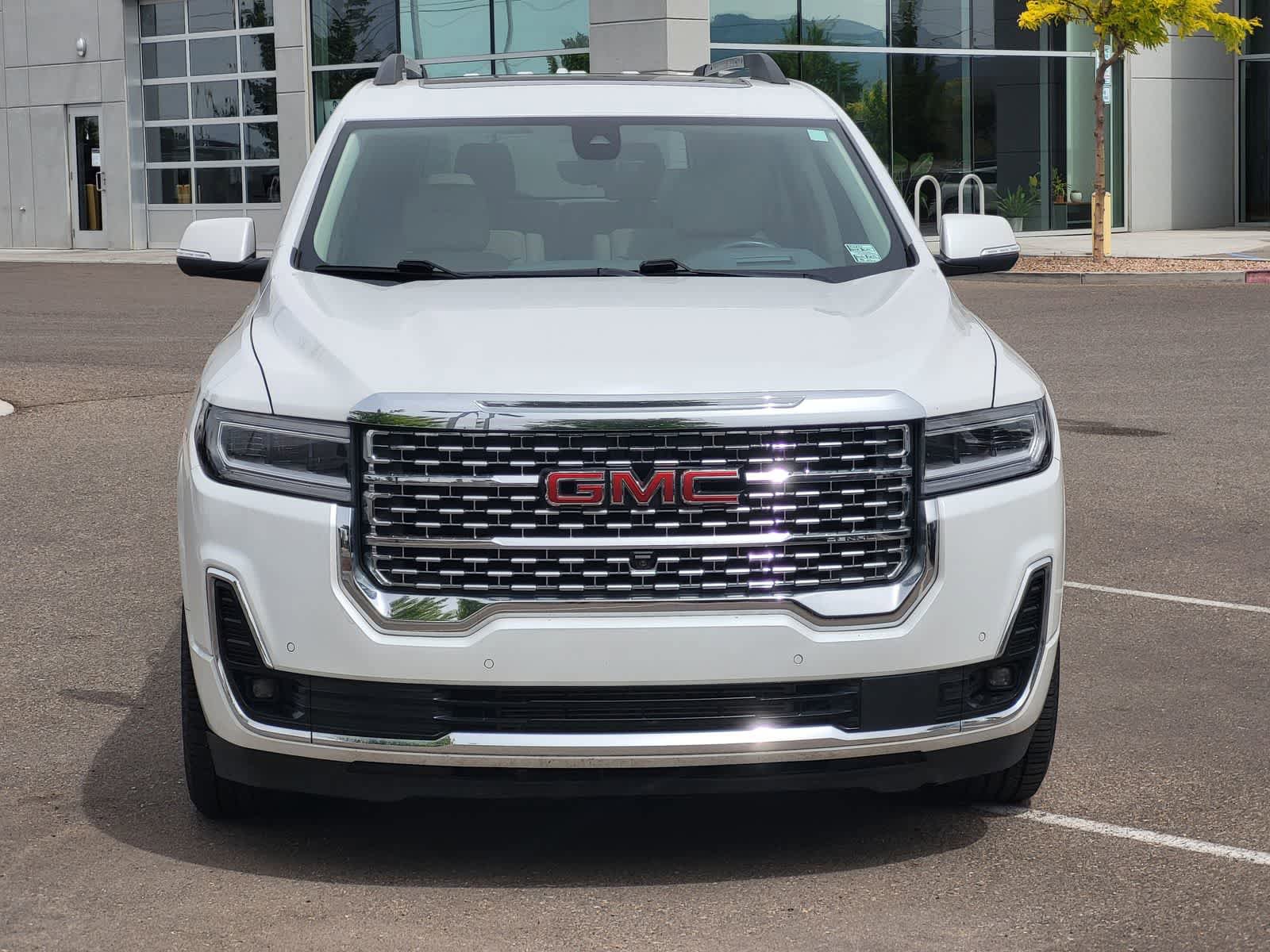 Used 2020 GMC Acadia Denali w/ Technology Package AWD/4WD image 2