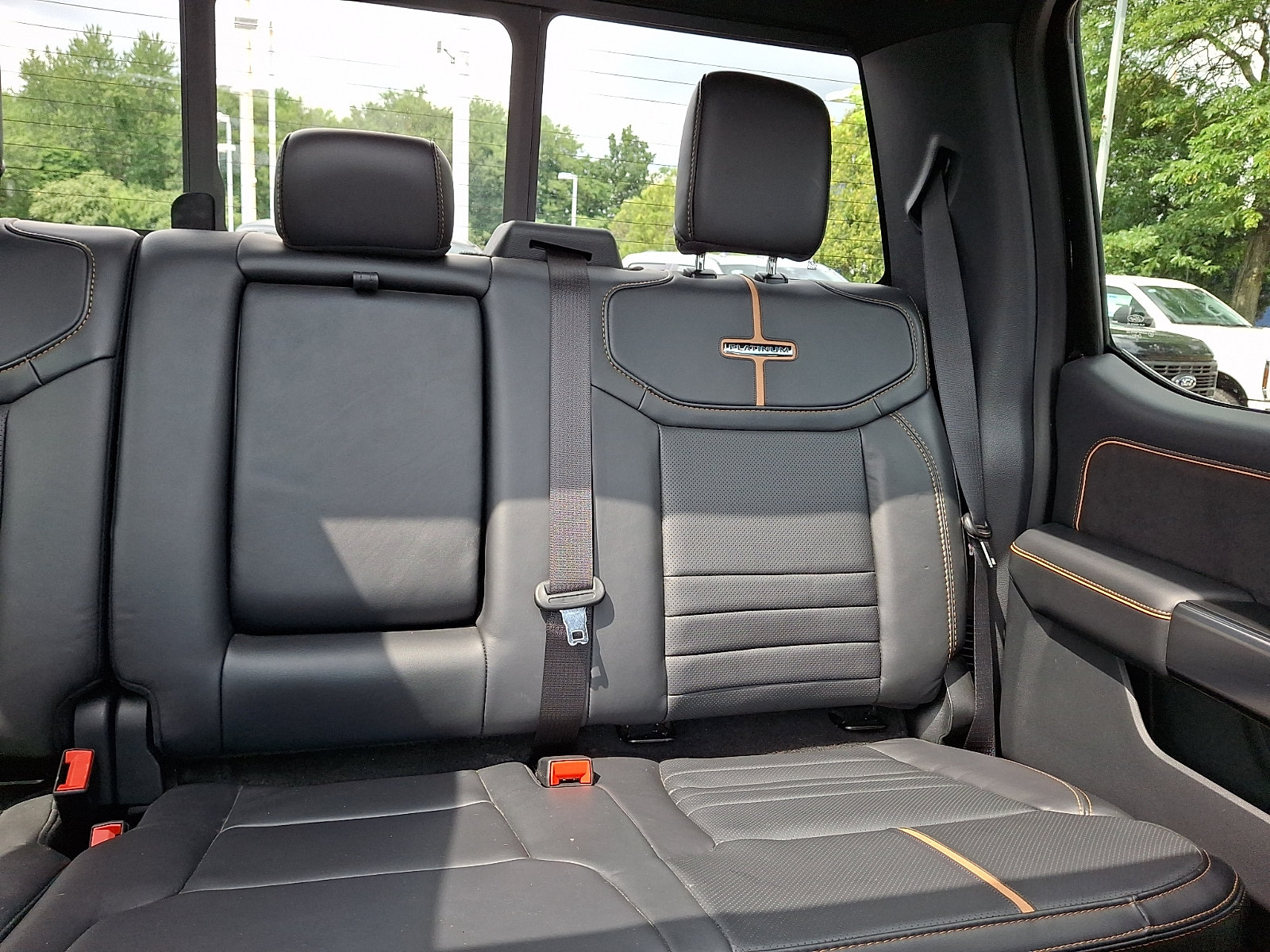 Used 2024 Ford F250 Platinum w/ FX4 Off-Road Package AWD/4WD image 20