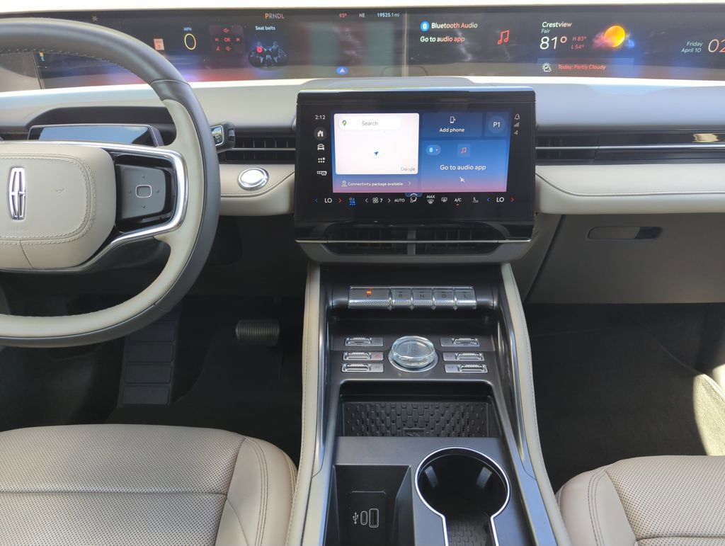 Used 2024 Lincoln Nautilus Premier image 15