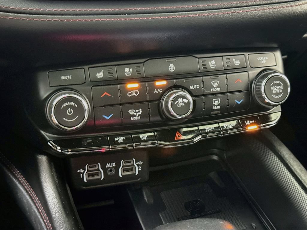 Used 2021 Dodge Durango R/T w/ Technology Group AWD/4WD image 18