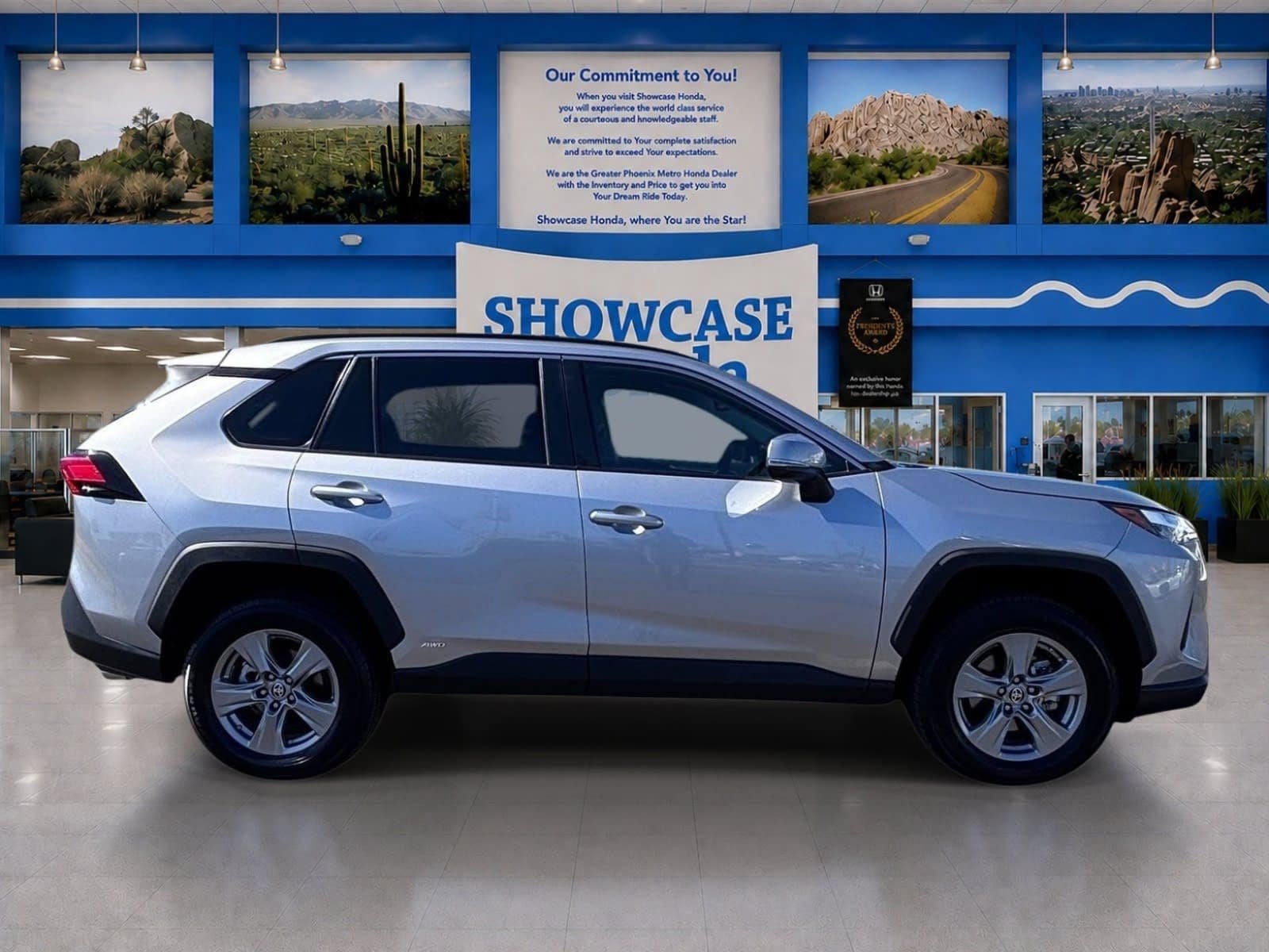 Used 2023 Toyota RAV4 LE AWD/4WD image 9