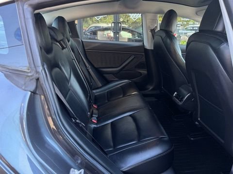 Used 2018 Tesla Model 3 Long Range RWD image 15
