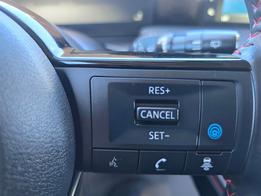 Used 2025 Nissan Kicks SR image 14