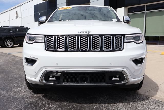 Used 2021 Jeep Grand Cherokee Overland w/ Trailer Tow Group IV RWD image 2