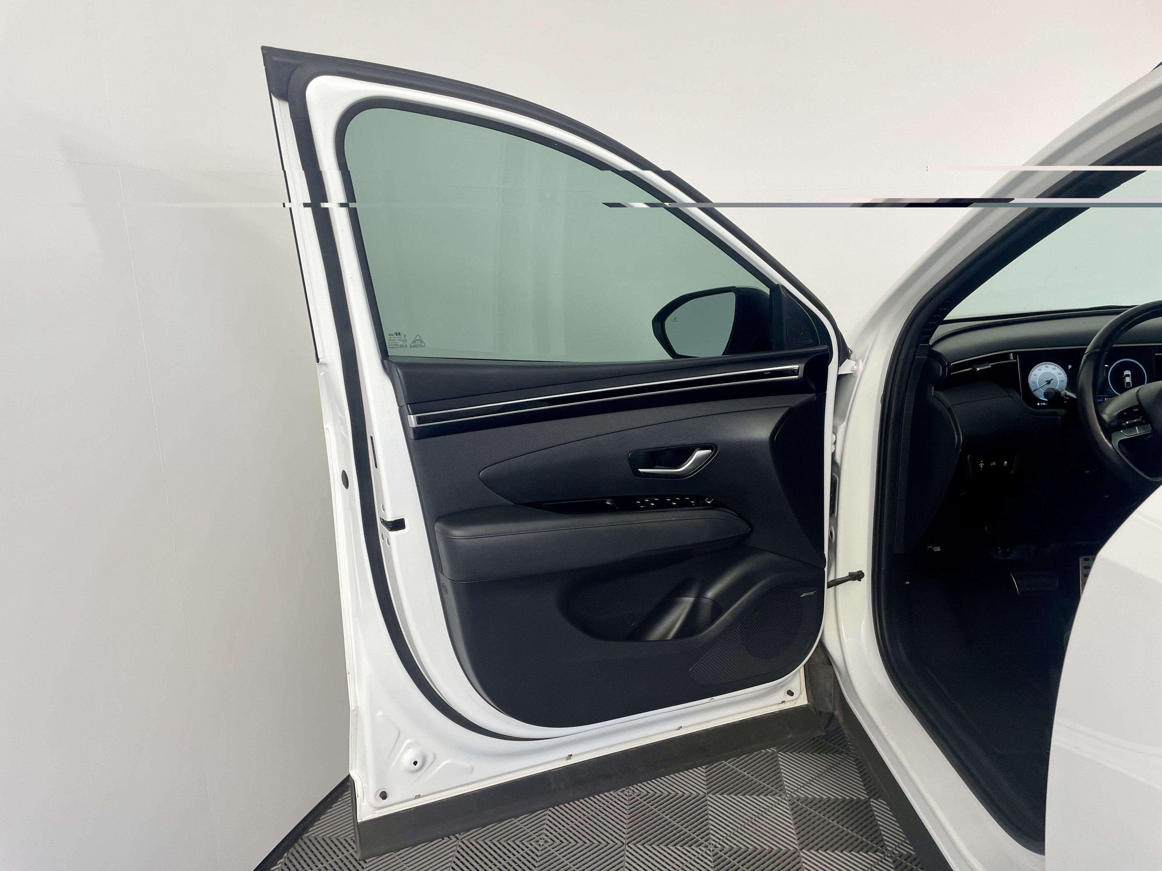 Used 2022 Hyundai Santa Cruz Limited AWD/4WD image 12