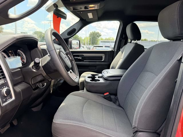 Used 2024 RAM 1500 Warlock AWD/4WD image 16