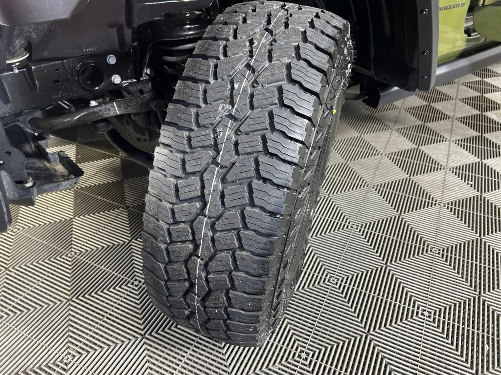 Used 2024 Jeep Wrangler Unlimited Sport AWD/4WD image 30