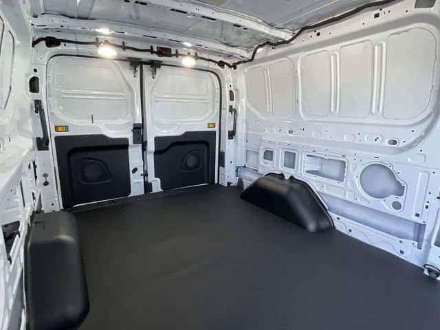 New 2025 Ford Transit 250 Low Roof RWD image 22