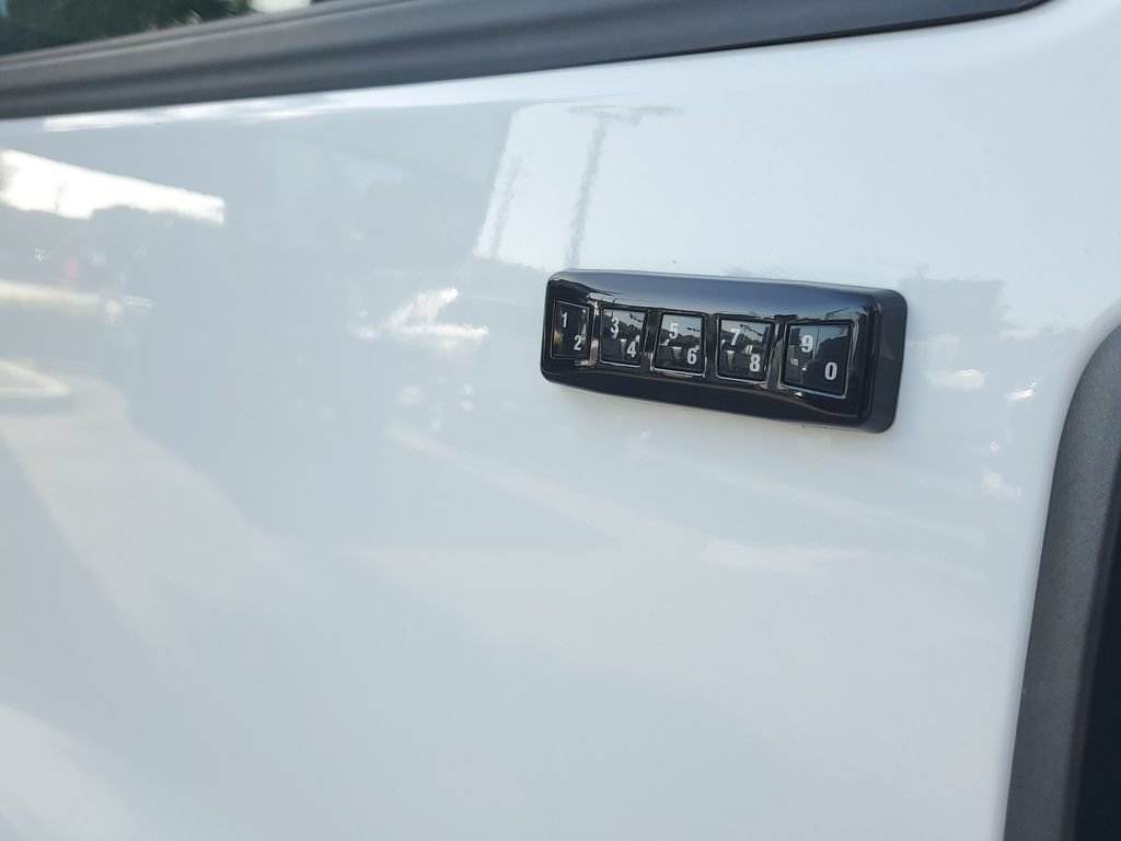 New 2026 GMC Savana 3500 w/ Power Convenience Package RWD image 17