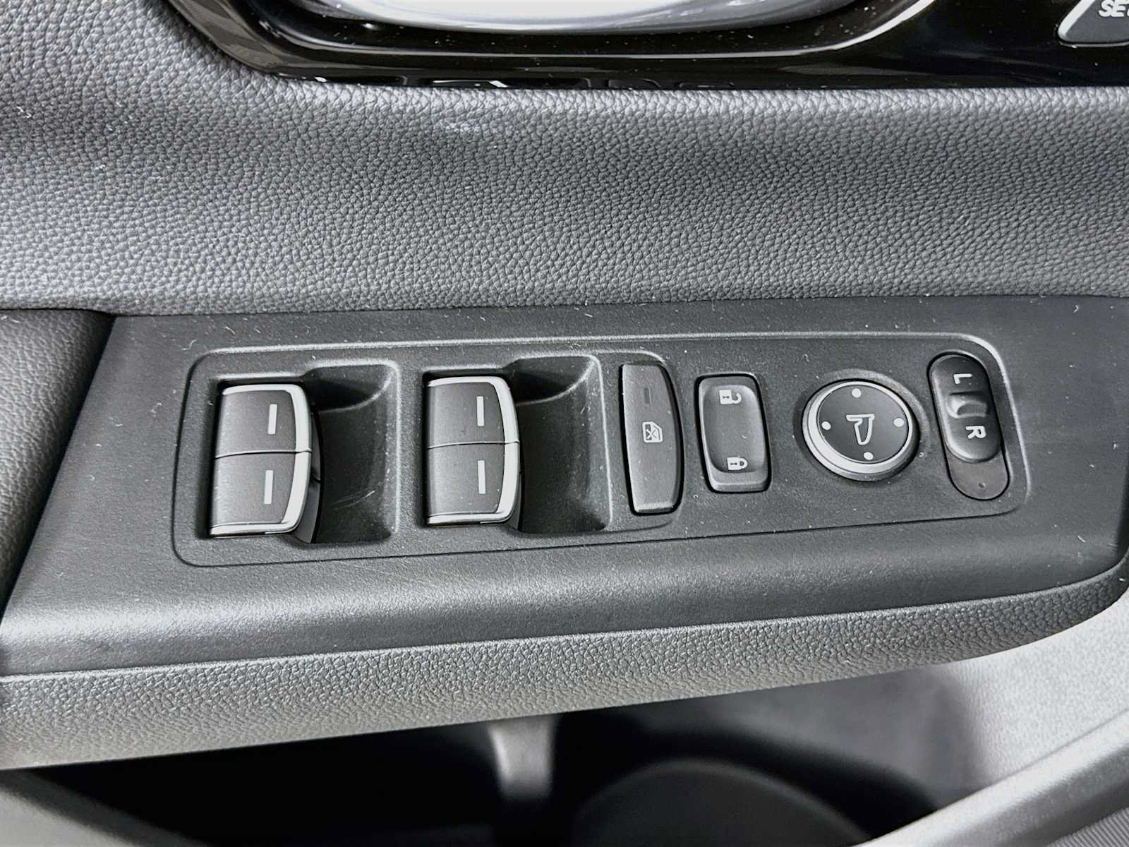 Used 2026 Honda CR-V EX-L image 25